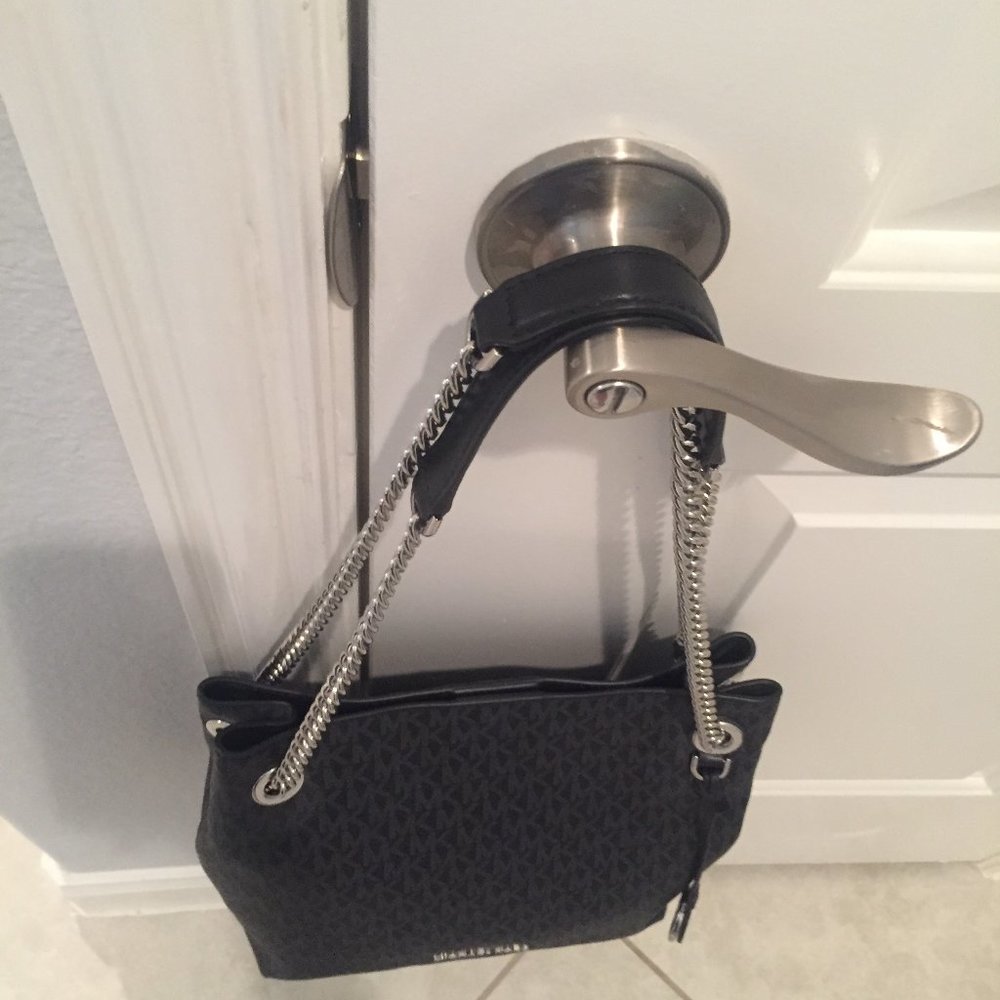 Micheal Kors Black Shoulder Bag with Chain Straps - Picture 3 of 13